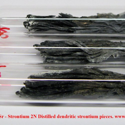 Stroncium - Sr - Strontium 2N Distilled dendritic strontium pieces. 1.jpg