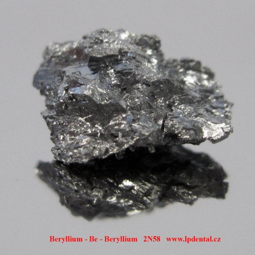 Beryllium - Be - Beryllium Metal crystalline fragments.
