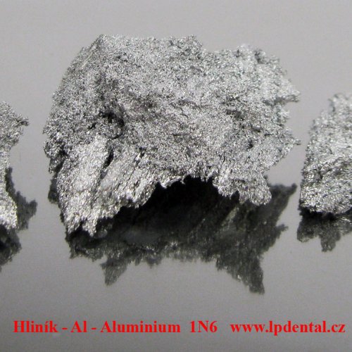 Hliník - Al - Aluminium Crystalline pieces