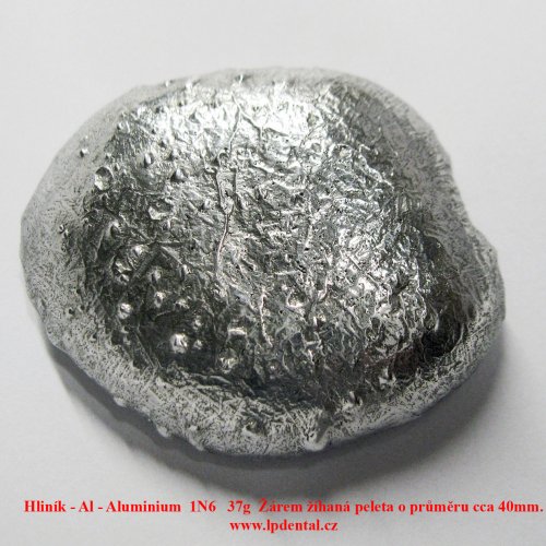 Hliník - Al - Aluminium  1N6   37g  Žárem žíhaná peleta o průměru cca 40mm.- Metal pellets