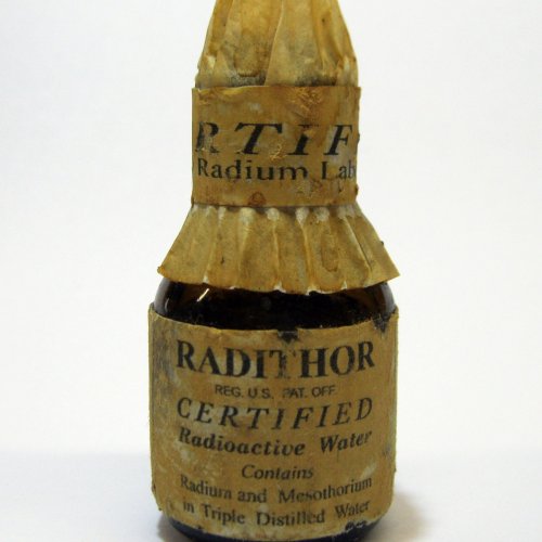 Radium-Ra-Radium Radithor ca.1920 1.jpg
