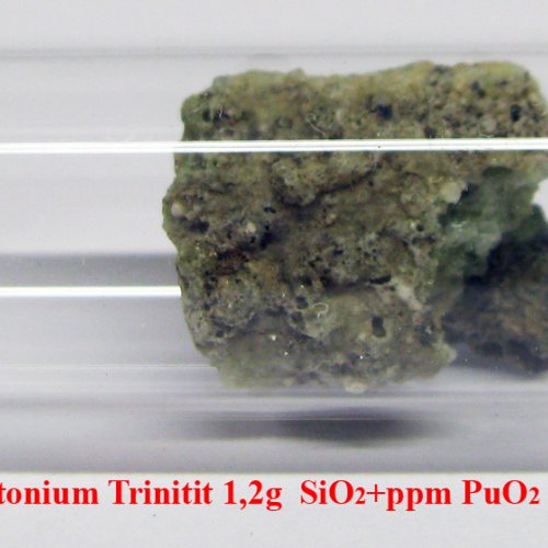 Plutonium-Pu-Plutonium Trinitit 1,2g  SiO2+ppm PuO2 3.jpg
