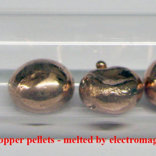 Měď - Cu - Cuprum  3N  5,88g Copper pellets - melted by electromagnetic induction..jpg