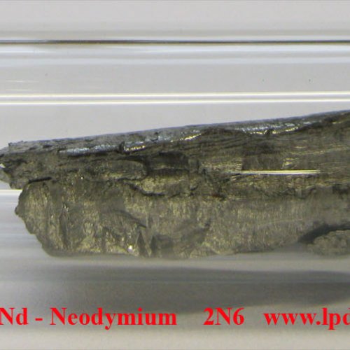 Neodym - Nd - Neodymium  Metal fragment of Neodymium