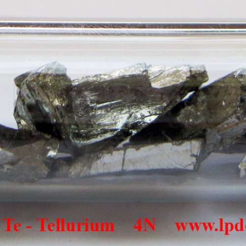 Tellur - Te - Tellurium- Metal fragment of Tellur