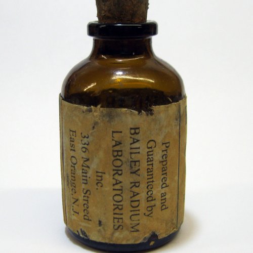 Radium-Ra-Radium Radithor ca.1920 9.jpg