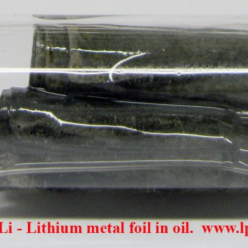 Lithium - Li - Lithium metal foil in oil with oxide surface.