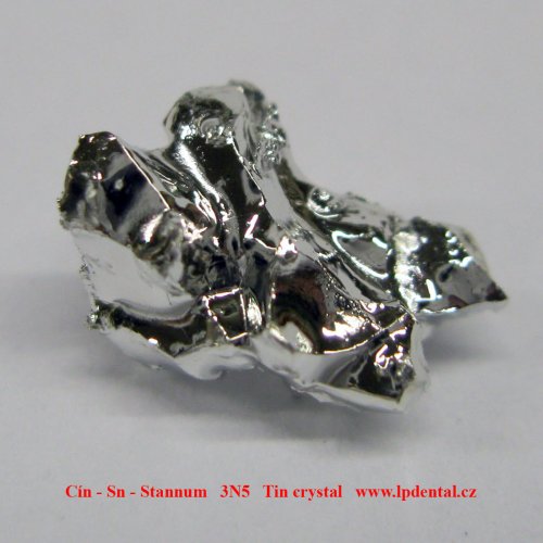 Cín - Sn - Stannum   3N5   Tin crystal 5.jpg