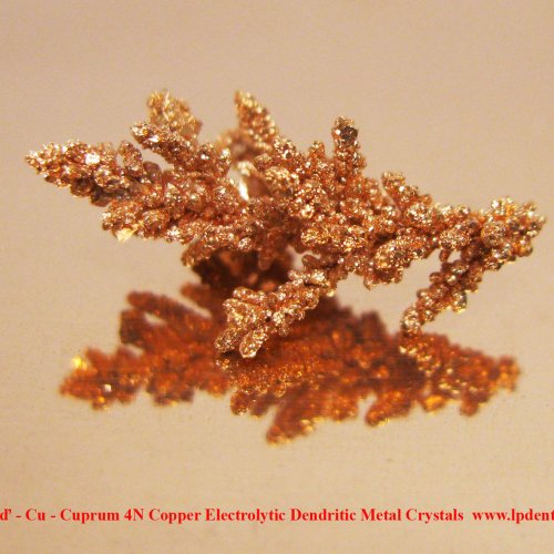 Měď - Cu - Cuprum 4N Copper Electrolytic Dendritic Metal Crystals 1.jpg