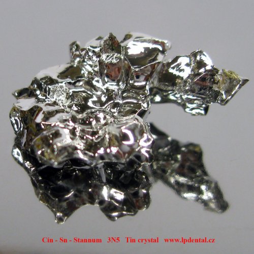 Cín - Sn - Stannum   3N5   Tin crystal 1.jpg
