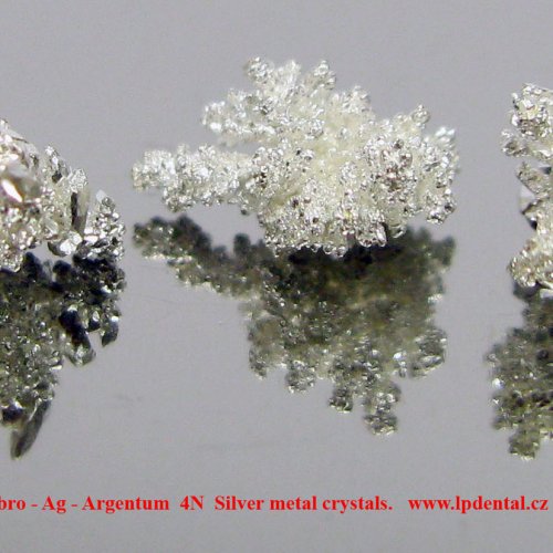 Stříbro - Ag - Argentum  4N  Electrolytic  Silver  crystals.