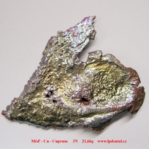 Měď - Cu - Cuprum Electromagnetic induction melted copper sample piece with oxide sufrace.
