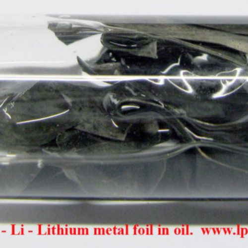 Lithium - Li - Lithium metal foil in oil with oxid surface.