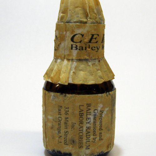 Radium-Ra-Radium Radithor ca.1920 3.jpg