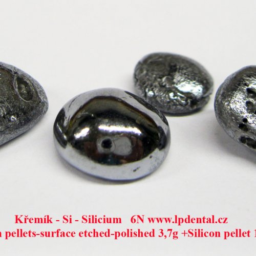 Křemík - Si - Silicium   6N Silicon pellets-surface etched-polished 3,7g Silicon pellet 1.5g.jpg