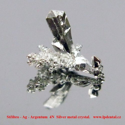 Stříbro - Ag - Argentum  4N  Electrolytic  Silver  crystals.