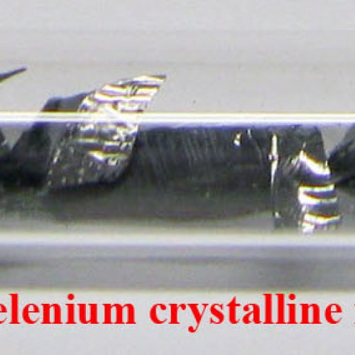 Selen - Se - Selenium 4N 1g Selenium crystalline fragments..jpg