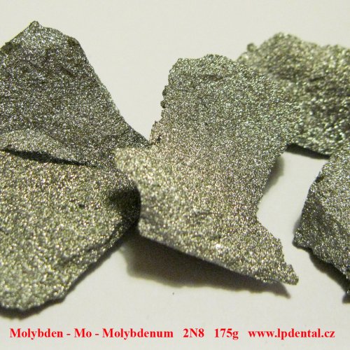 Molybden - Mo - Molybdenum Crystalline fragments of molybdenum with oxide-free surface.