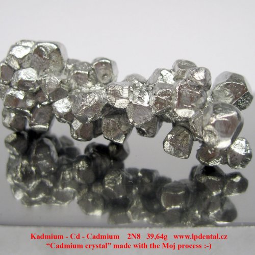 Kadmium-Cd-Cadmium crystal made with the Moj process 4.jpg