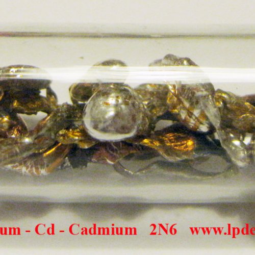 Kadmium - Cd - Cadmium Pellets. Colored. Sample with oxid sufrace.