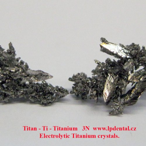Titan - Ti - Titanium Electrolytic Titanium crystals 5.jpg