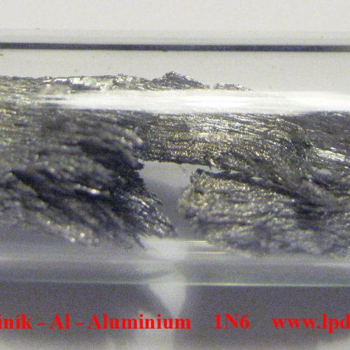 Hliník - Al - Aluminium  Crystalline pieces