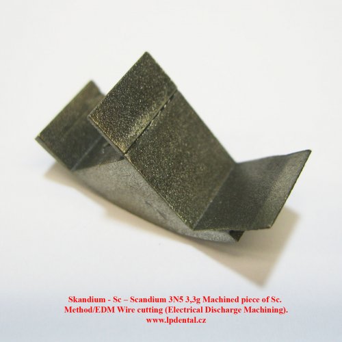Skandium - Sc – Scandium 3N5 3,3g Machined piece of Sc. Method EDM Wire cutting 4.jpg