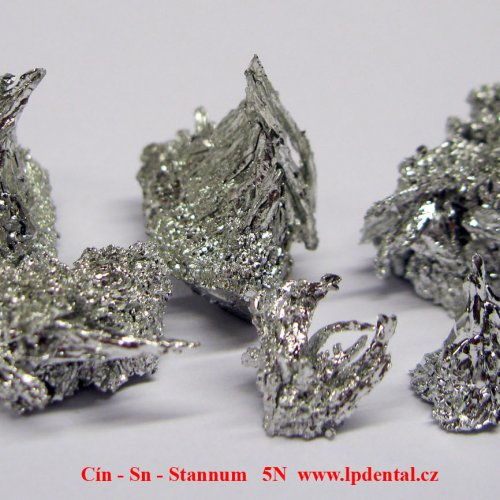 Cín - Sn - Stannum  Tin crystalline dendritic fragments/Pieces