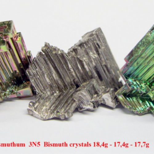 Bismut - Bi - Bismuthum 3N5 Bismuth crystals.png