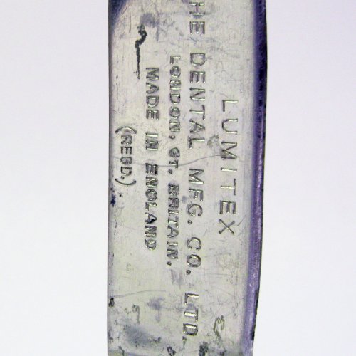 Uran-U-Uranium Containing Dentures ca.1950 Ceramic teeth with gold-plated pins. 4.jpg