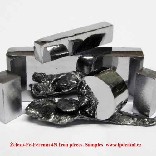 Železo-Fe-Ferrum 4N Iron pieces. Samples  2.jpg